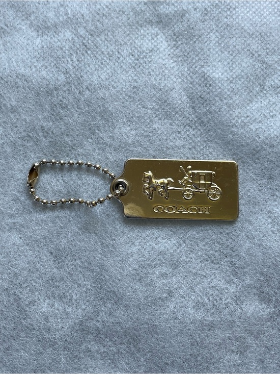 Coach Accessories - Coach GUC 2012 Metal Hangtag Horse & Carriage Key Fob